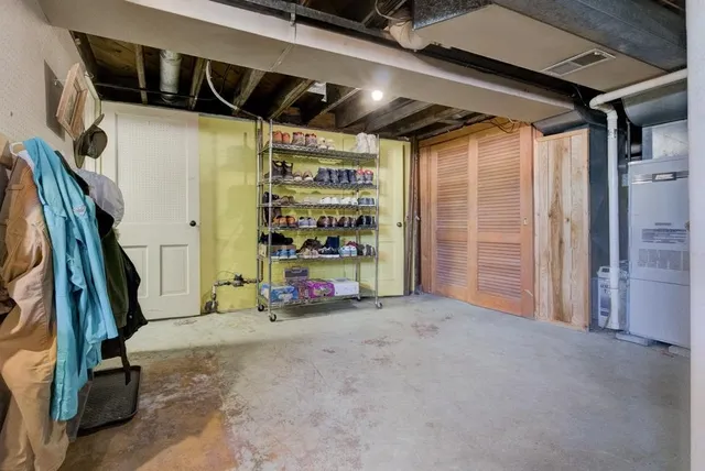 $185,000 | 1800 16th Avenue, Menominee, MI 49858