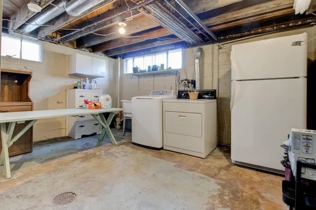 $185,000 | 1800 16th Avenue, Menominee, MI 49858