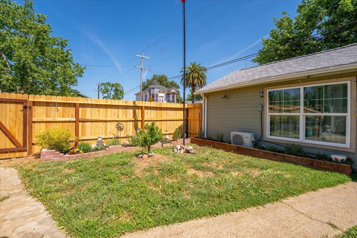 1158 Madison Street Red Bluff, CA 96080 - Photo 34 of 55