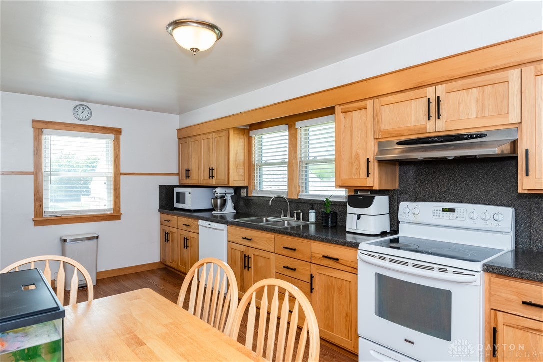 321 Diamond Mill Road New Lebanon, OH 45345 - Photo 9 of 51 Gallery Image 9