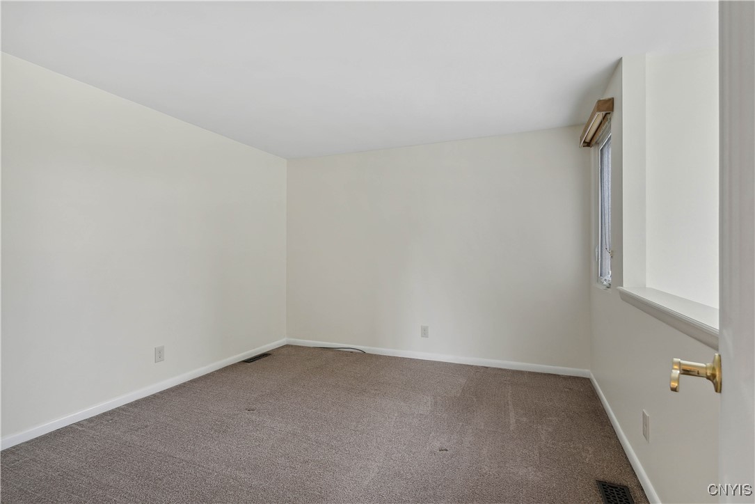 104 Lookout Circle Camillus, NY 13209 - Photo 19 of 24