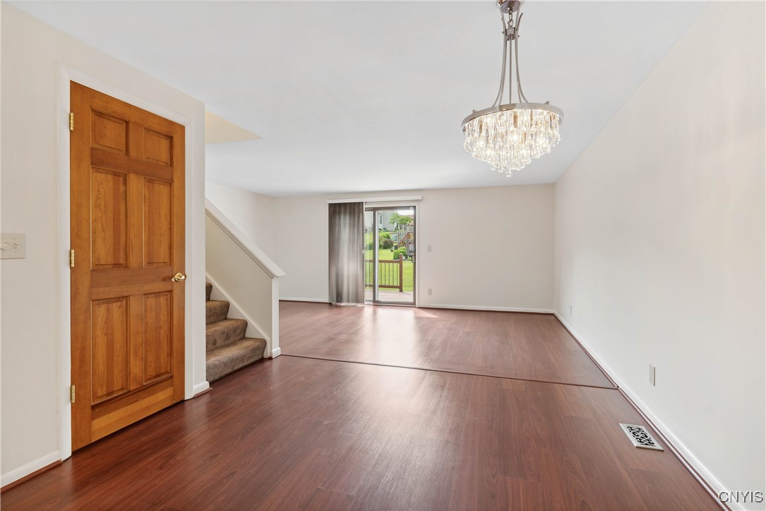 104 Lookout Circle Camillus, NY 13209 - Photo 4 of 24