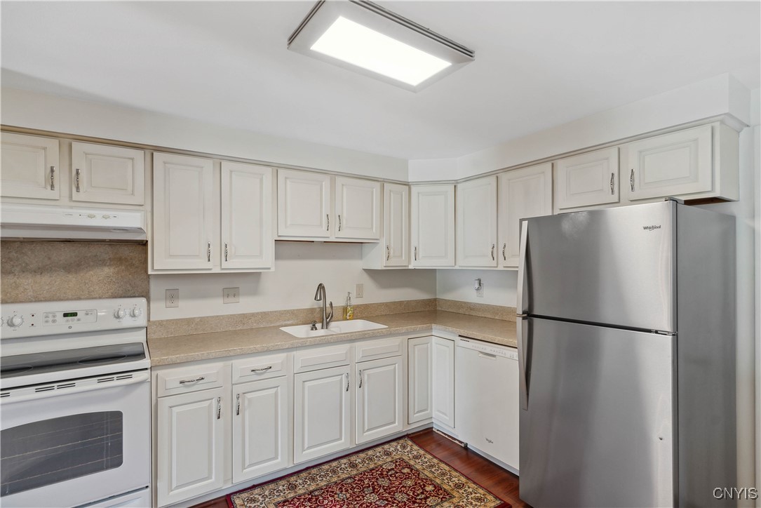 104 Lookout Circle Camillus, NY 13209 - Photo 6 of 24