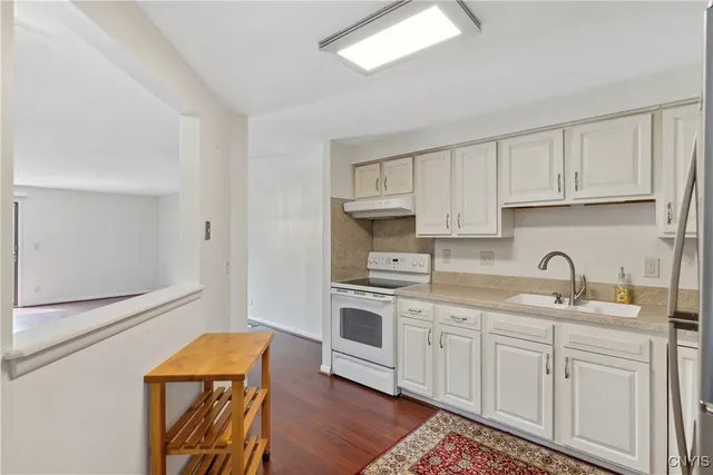 $2,300 | 104 Lookout Circle, Camillus, NY 13209