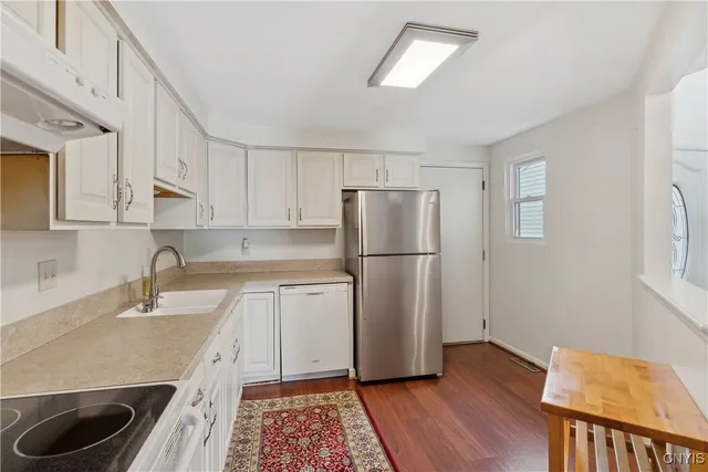 $2,300 | 104 Lookout Circle, Camillus, NY 13209