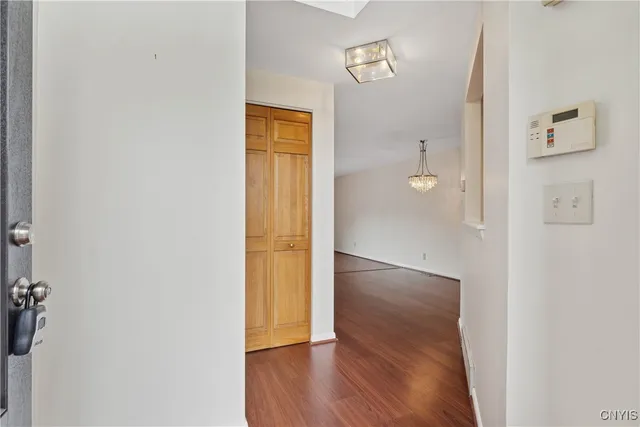 $2,300 | 104 Lookout Circle, Camillus, NY 13209