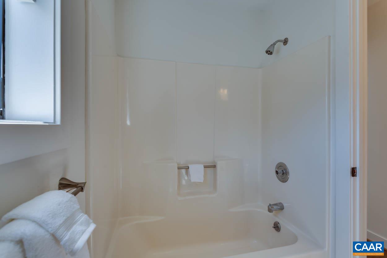 1243 Chatham Ridge Charlottesville, VA 22901 - Photo 19 of 23 a bathroom with a bathtub