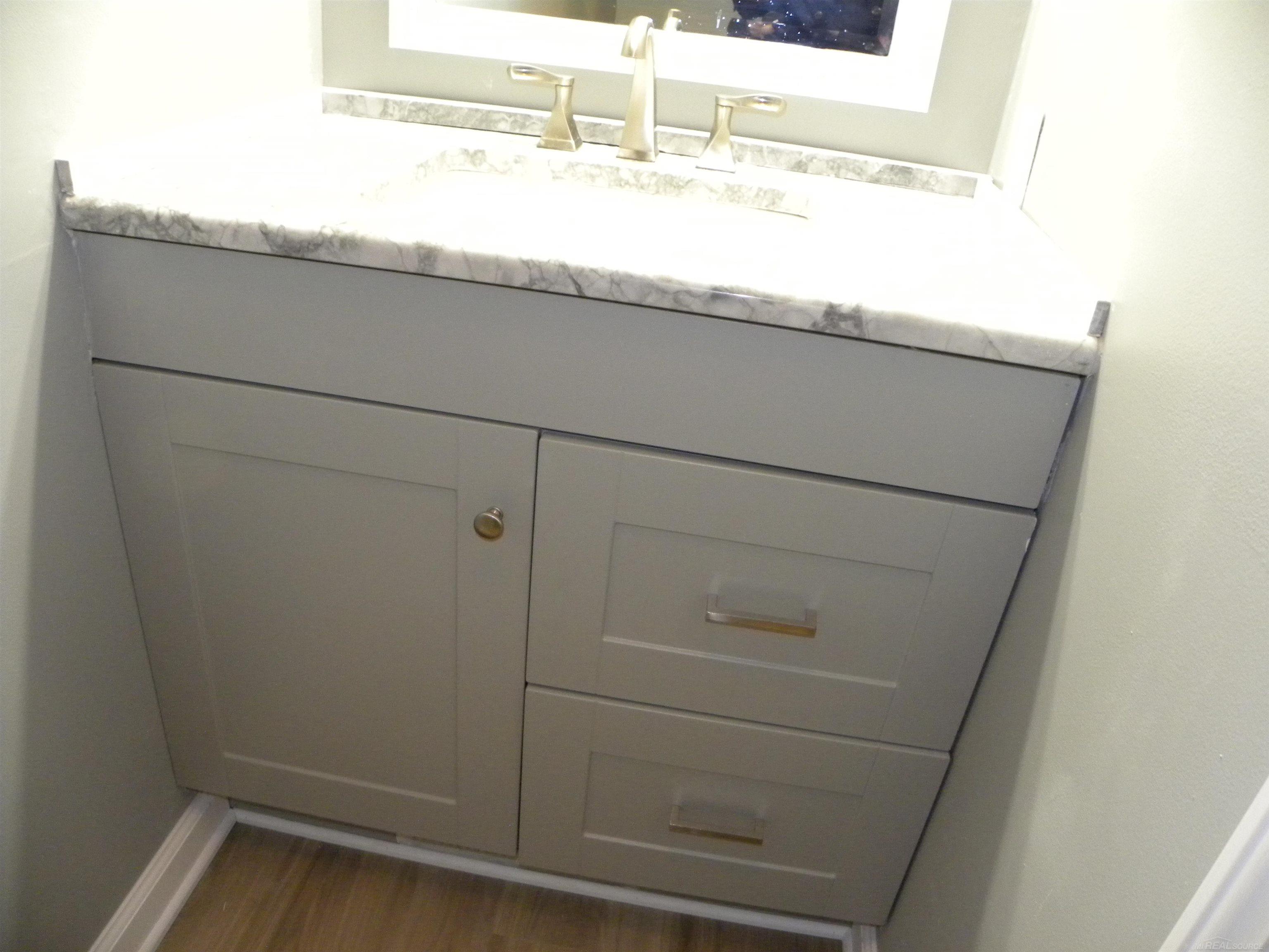 47141 Greenview Road Utica, MI 48317 - Photo 19 of 25