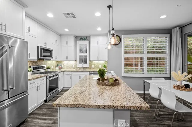 $1,048,000 | 88 Capricorn, Irvine, CA 92618