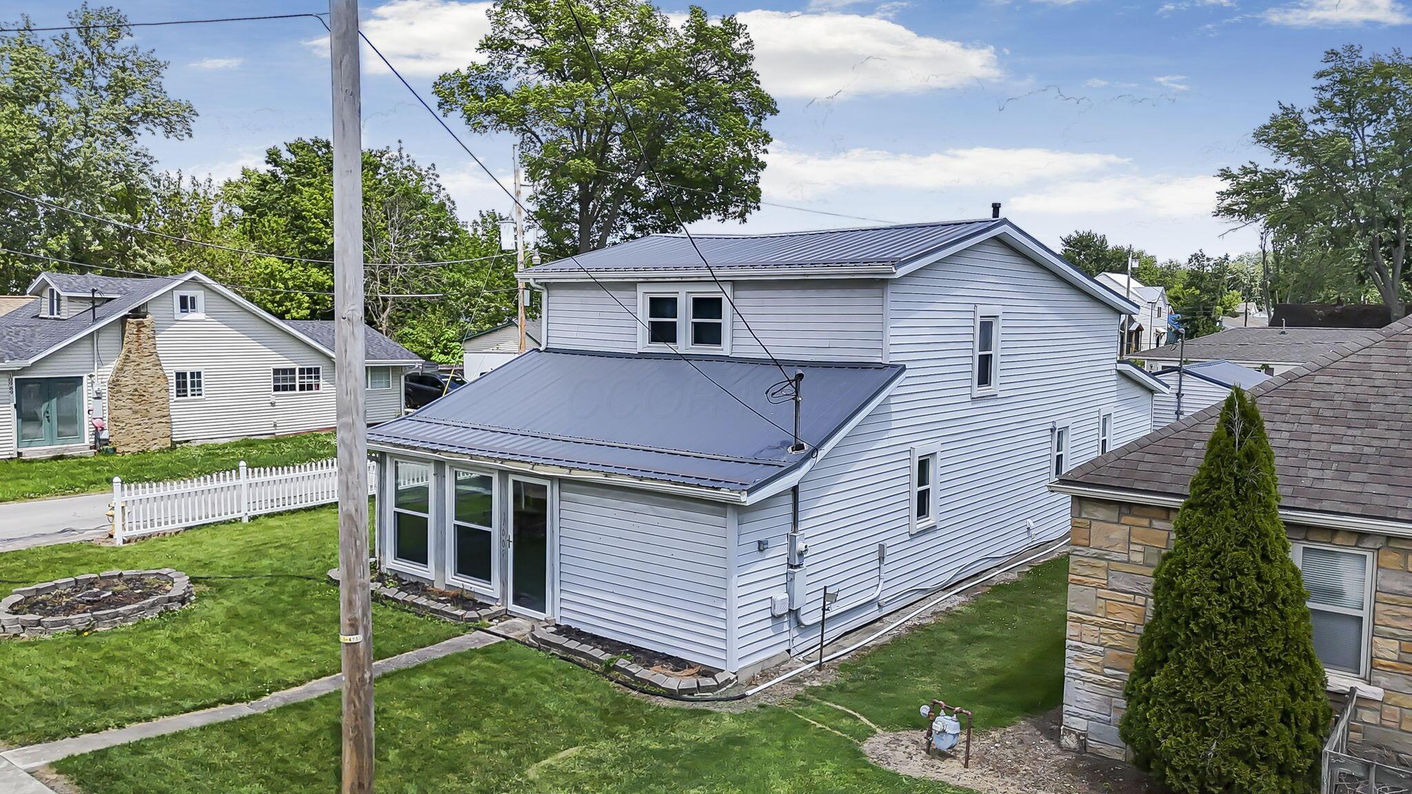 11007 Hebron Road Buckeye Lake, OH 43008 - Photo 5 of 53 63-web-or-mls-DJI_20250429192040_0052_D
