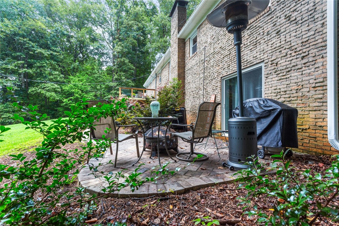 633 West Springwood Drive Seneca, SC 29672 - Photo 11 of 47 Quiet patio at end of the walkway