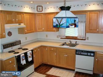 1175 Jacksonville Road Warminster, PA 18974 - Photo 7 of 12 Kitchen