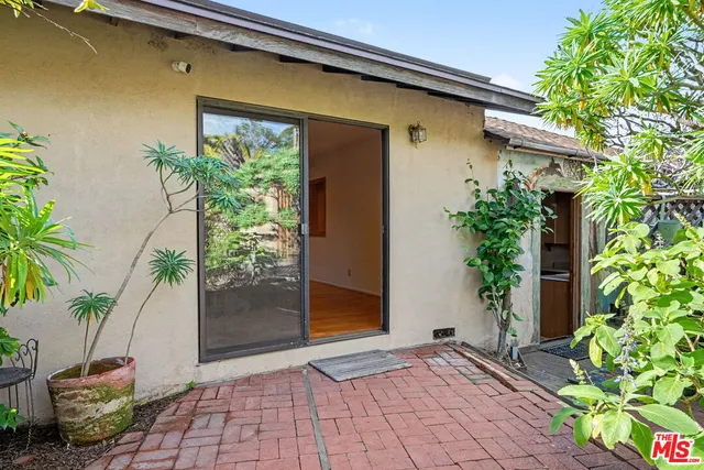 a view of a entryway door of the house