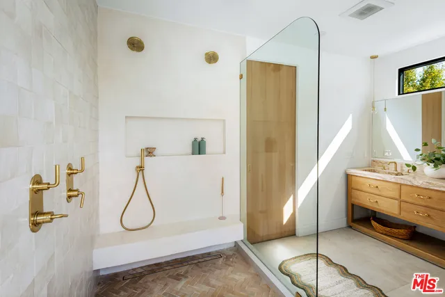 a view of a room with utility room