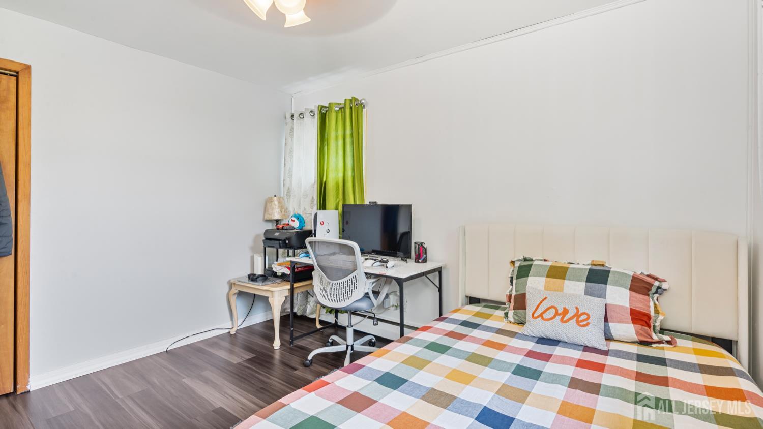 149 Ethel Street Menlo Park Terrace, NJ 08840 - Photo 16 of 26 a work room with a table and chairs