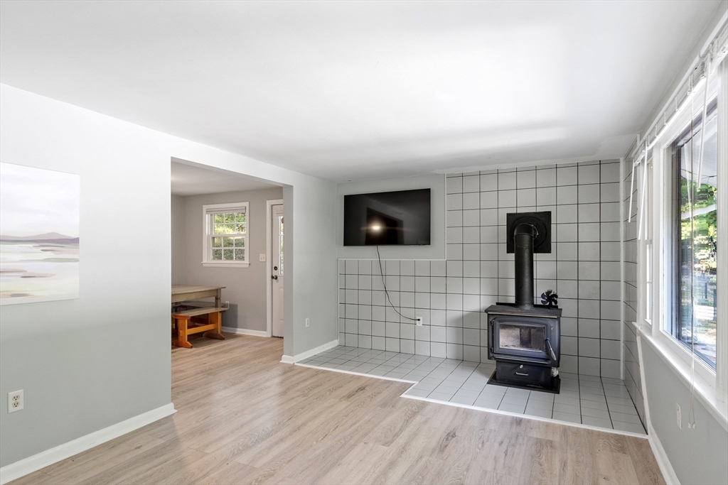 62 Wendell Road Fitchburg, MA 01420 - Photo 4 of 24 Gallery Image 4