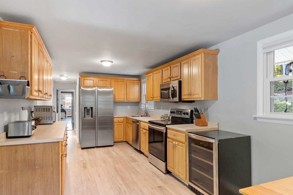 62 Wendell Road Fitchburg, MA 01420 - Photo 5 of 24 Gallery Image 5