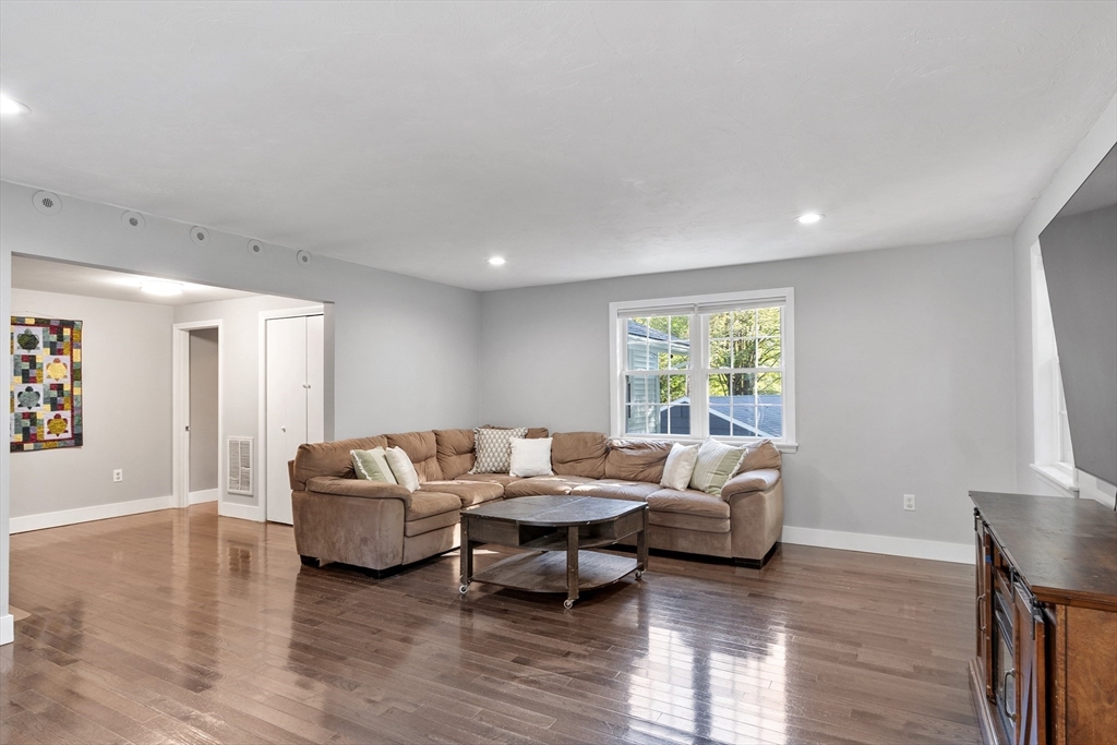 62 Wendell Road Fitchburg, MA 01420 - Photo 8 of 24 Gallery Image 8