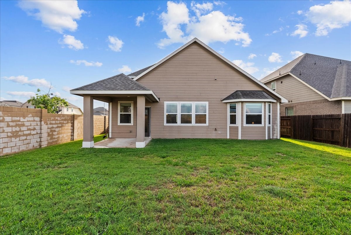 10831 Bodie Hls Drive Rosharon, TX 77583 - Photo 36 of 46 A covered back patio creates a comfortable outdoor seating area.
