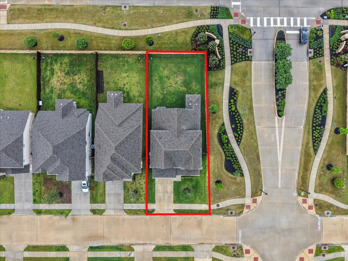 10831 Bodie Hls Drive Rosharon, TX 77583 - Photo 41 of 46 Located in the Sierra Vista master-planned community, the home provides easy access to shopping and Highway 288.
