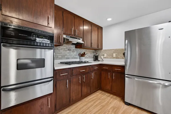 $300,000 | 451 Colorado Avenue, Aurora, IL 60506