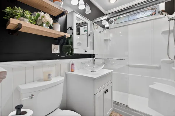 $300,000 | 451 Colorado Avenue, Aurora, IL 60506