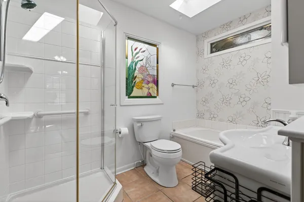 $300,000 | 451 Colorado Avenue, Aurora, IL 60506