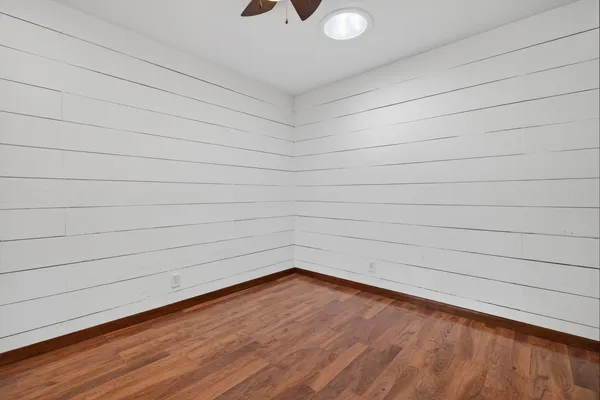 $300,000 | 451 Colorado Avenue, Aurora, IL 60506