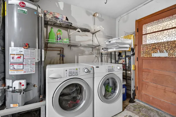 $300,000 | 451 Colorado Avenue, Aurora, IL 60506