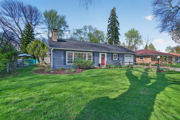 $300,000 | 451 Colorado Avenue, Aurora, IL 60506