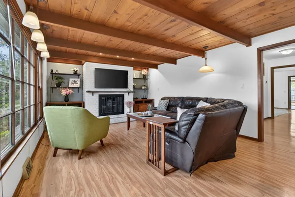 $300,000 | 451 Colorado Avenue, Aurora, IL 60506