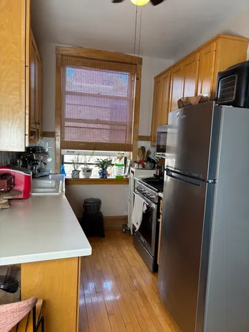 $210,000 | 1042 Washington Boulevard, Unit 3W, Oak Park, IL 60302