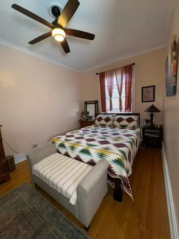 $210,000 | 1042 Washington Boulevard, Unit 3W, Oak Park, IL 60302