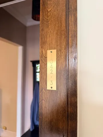 $210,000 | 1042 Washington Boulevard, Unit 3W, Oak Park, IL 60302