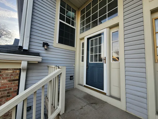 $2,990 | 2650 South Embers Lane, Arlington Heights, IL 60005