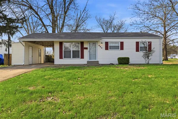 $159,000 | 880 5th Plaza, Florissant, MO 63031