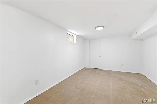 $159,000 | 880 5th Plaza, Florissant, MO 63031