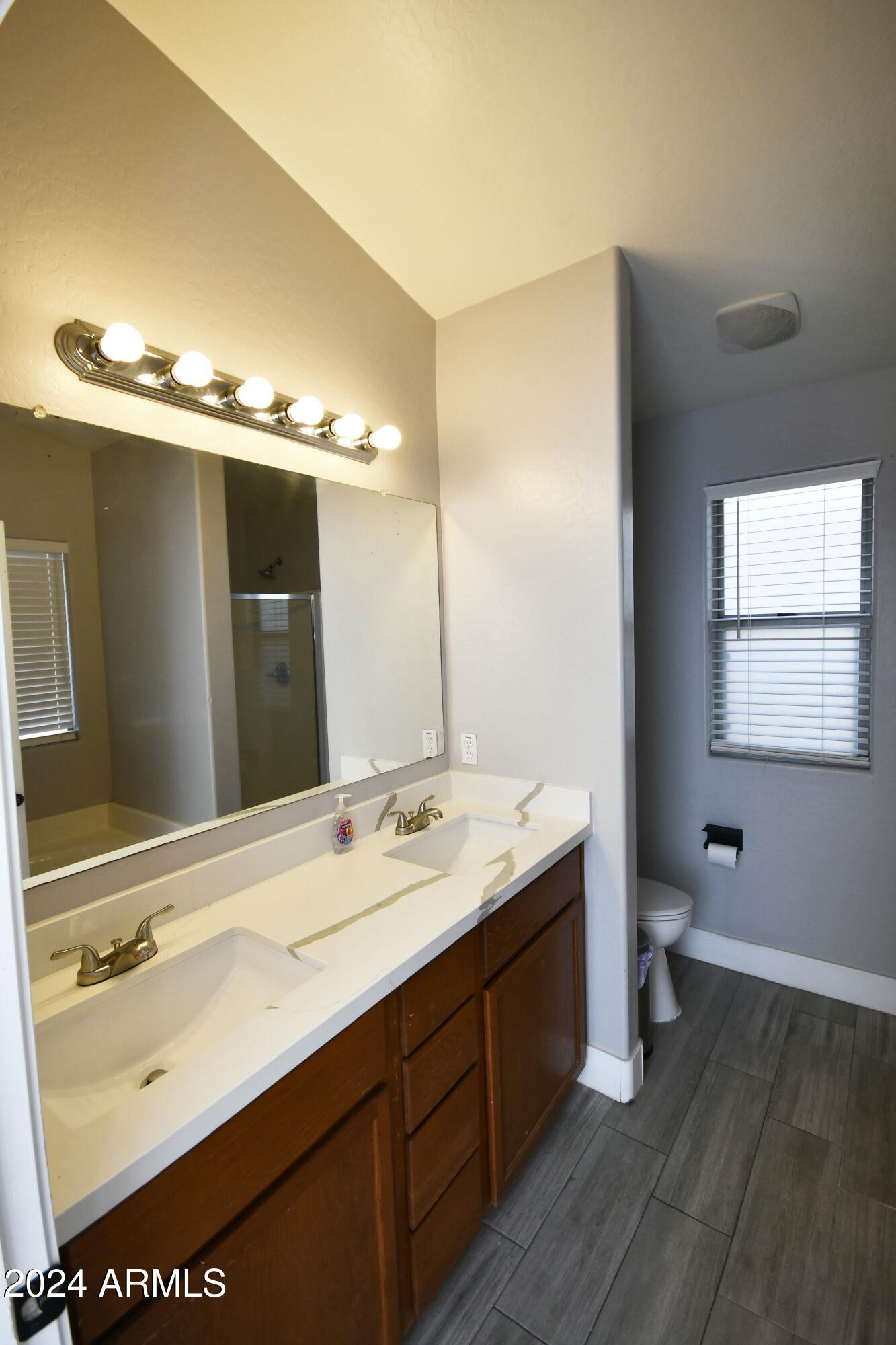 2414 West Gaby Road Phoenix, AZ 85041 - Photo 13 of 17 tempImageHwoSmZ