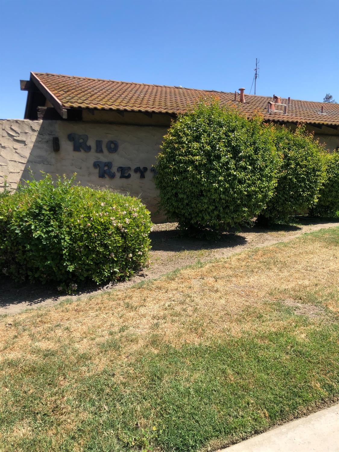1576 South Reed Avenue Reedley, CA 93654 - Photo 1 of 6 Gallery Image 1