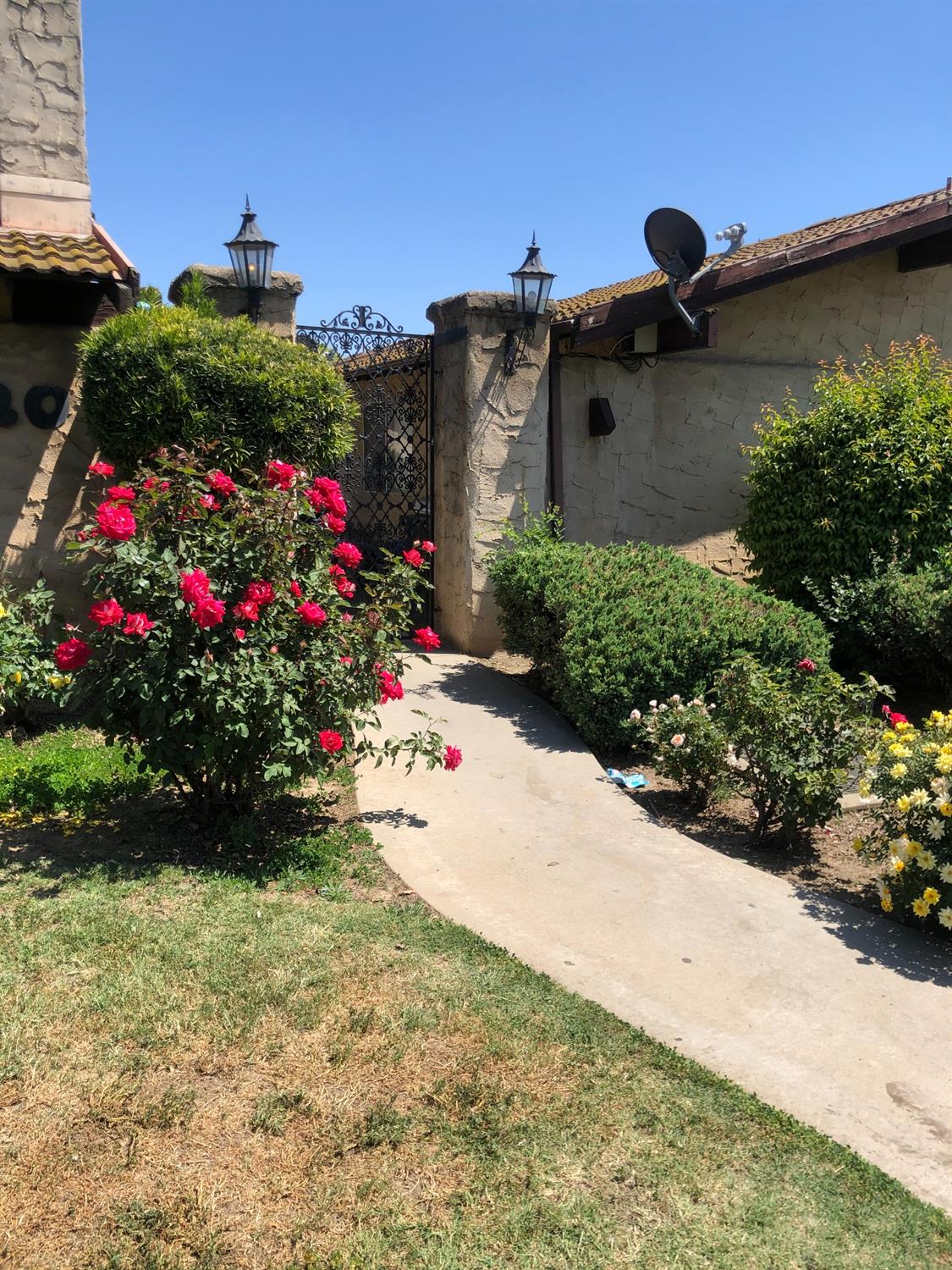 1576 South Reed Avenue Reedley, CA 93654 - Photo 3 of 6 Gallery Image 3