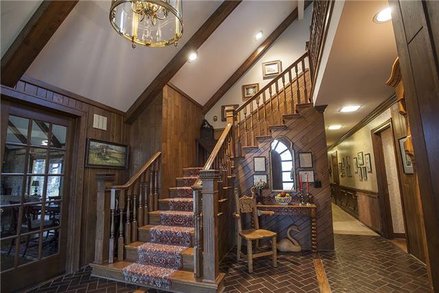 6040 South Mt Juliet Road Hermitage, TN 37076 - Photo 5 of 17 a view of entryway and hall