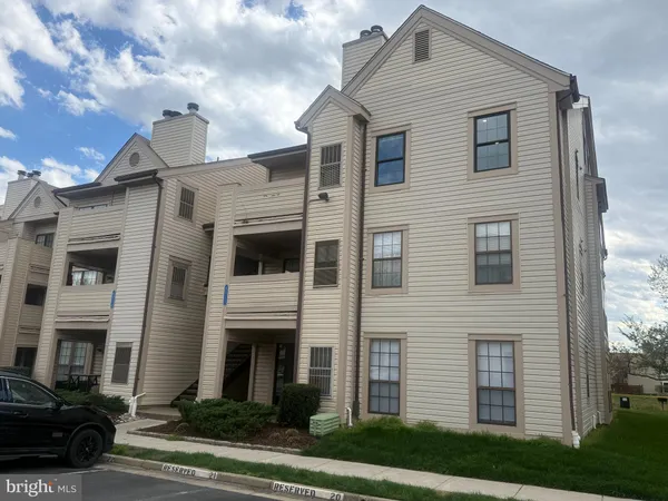 $355,000 | 6912 Mary Caroline Circle, Unit B, Alexandria, VA 22310