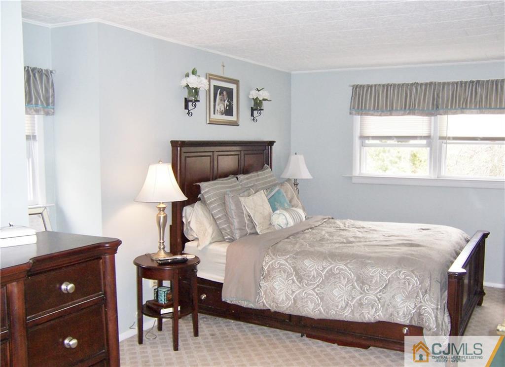 39 South Pennington Road New Brunswick, NJ 08901 - Photo 5 of 12 Gallery Image 5