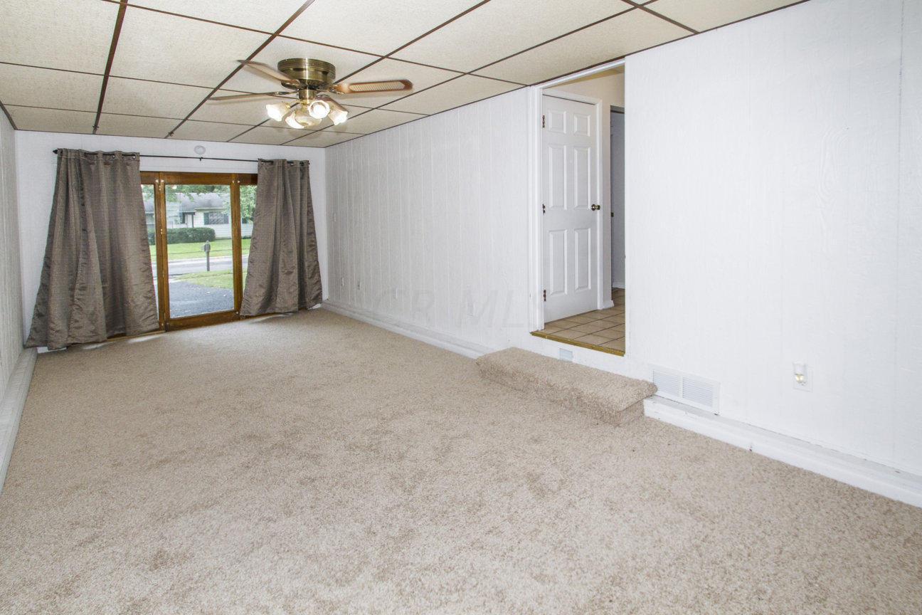 1617 Fall Brook Road Columbus, OH 43223 - Photo 9 of 26 Gallery Image 9