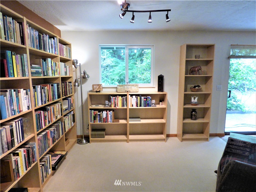 4025 Libby Road Northeast Olympia, WA 98506 - Photo 11 of 24 Gallery Image 11
