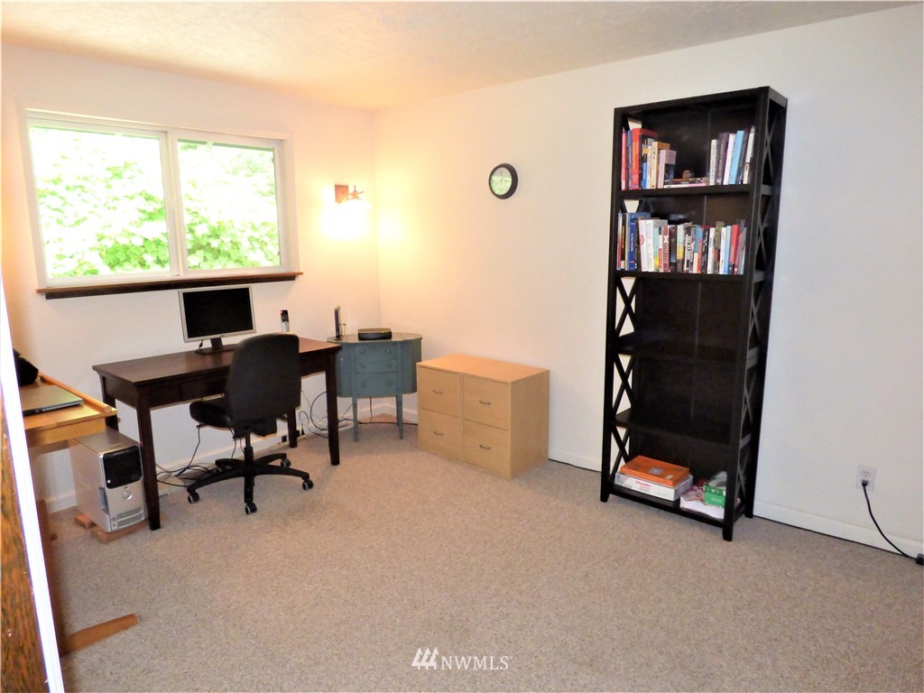 4025 Libby Road Northeast Olympia, WA 98506 - Photo 19 of 24 Gallery Image 19