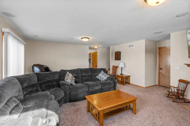 $525,000 | 19239 Carmel Trail, Farmington, MN 55024