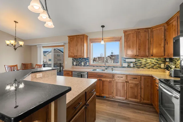 $525,000 | 19239 Carmel Trail, Farmington, MN 55024