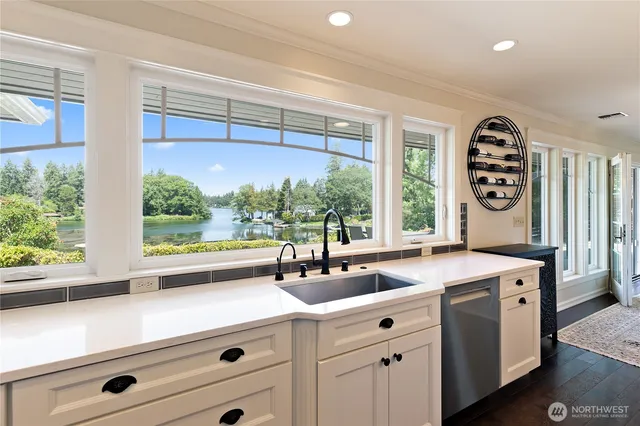 $1,600,000 | 10841 Evergreen Terrace Southwest, Lakewood, WA 98498