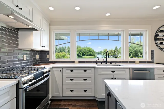 $1,600,000 | 10841 Evergreen Terrace Southwest, Lakewood, WA 98498